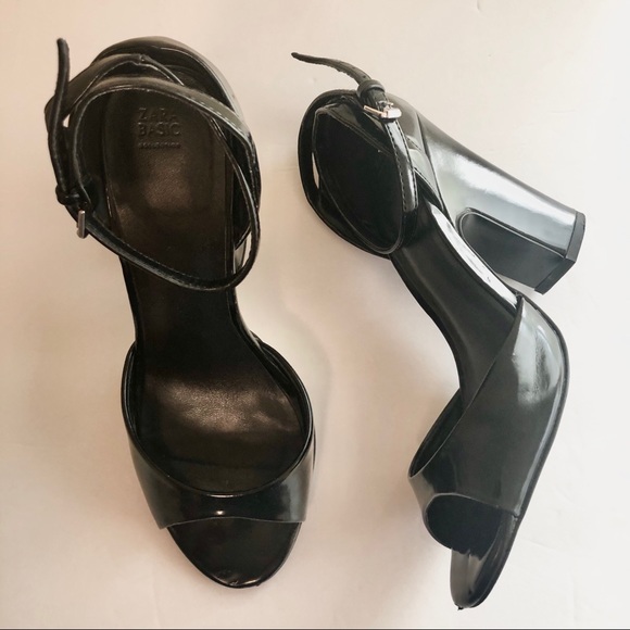 Zara Ankle Strap Chunky Heel Sandal - Picture 4 of 6